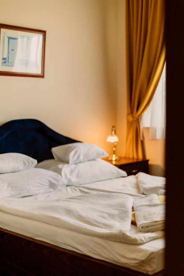 Korona And Restaurant Guest house 3*