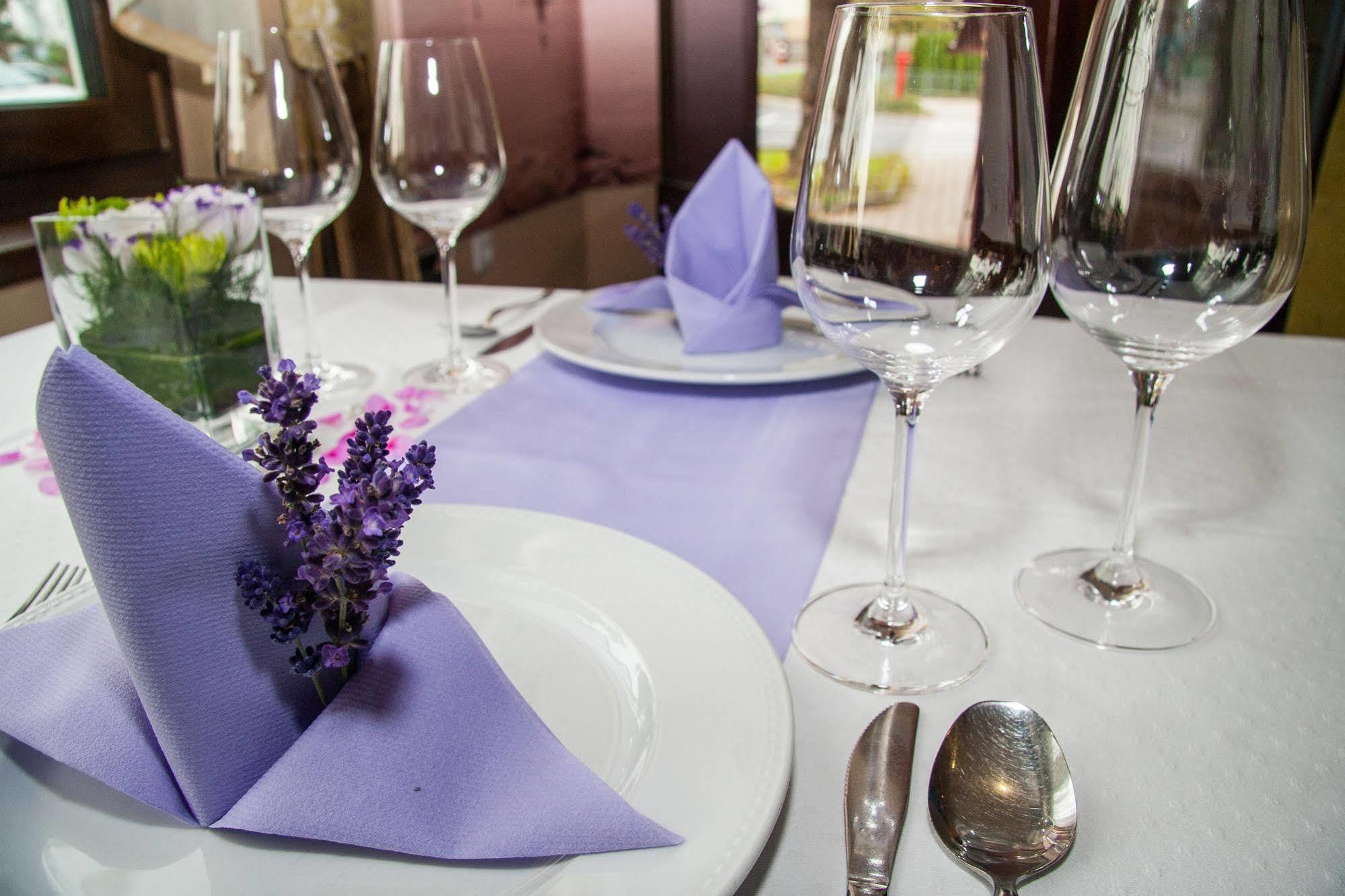Korona And Restaurant Guest house 3*